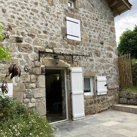Le Pradou Hébergement de vacances Usson-en-Forez